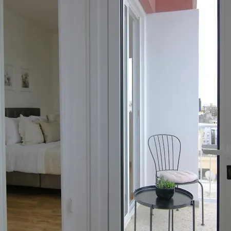 Phaedrus Living: Downtown Flat 704 * Нікосія